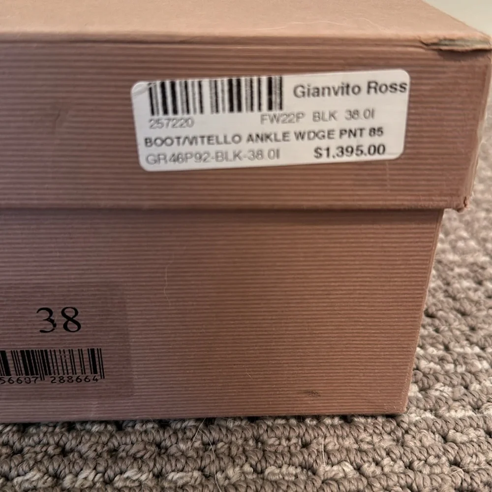 NWT Gianvito Rossi ankle boot - Picture 8 of 9